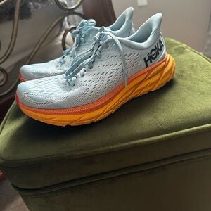 Women’s Hoka Clifton 8 running shoes